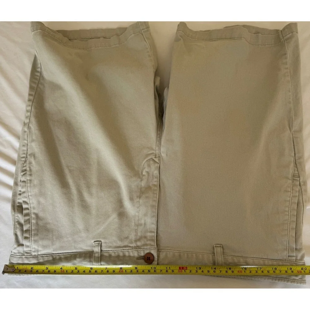 Tommy Bahama Boracay Chino Shorts Men's Size 40 Khaki Golf Casual Travel Beach